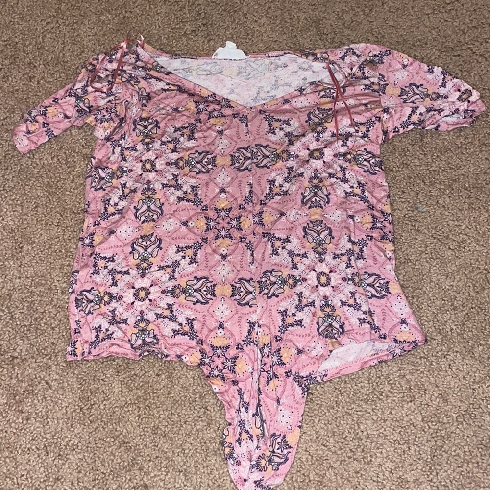 Women’s Tee
